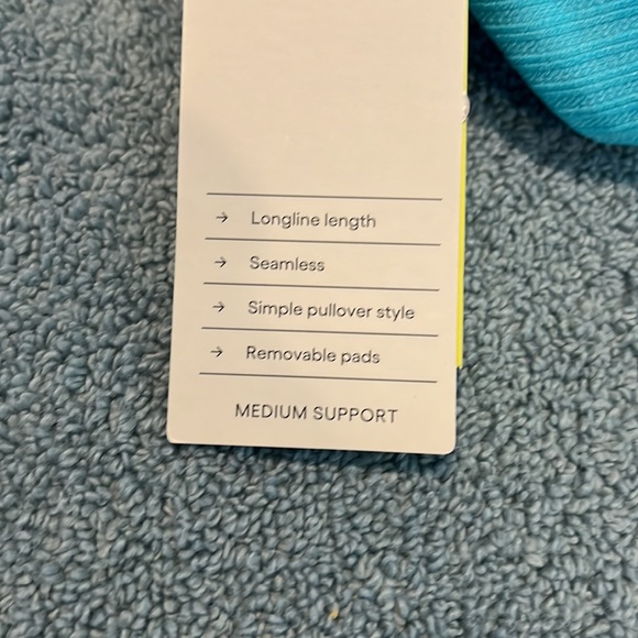 V-Neck seamless bra.  1790 - Picture 5 of 6